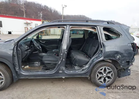 2021 Subaru Forester Premium z USA, uszkodzony, nr VIN JF2SKAJC3MH594481